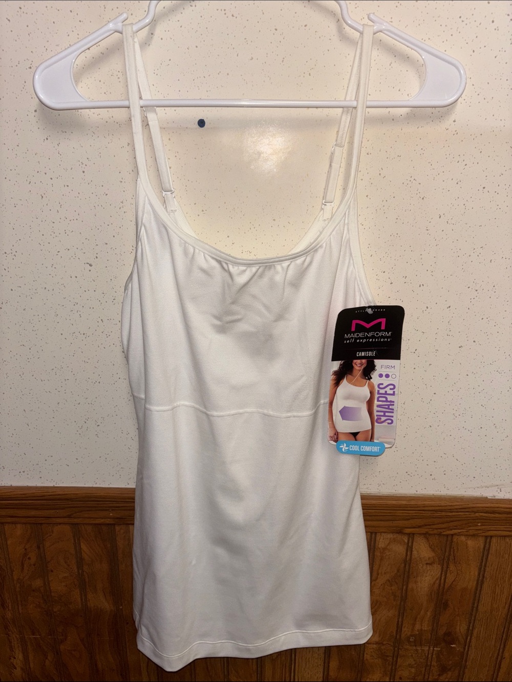 Maidenform NWT - White Shapewear Camisole with Adjustable Straps